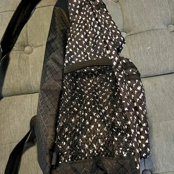 Thirty one crossbody sling backpack - Picture 5 of 9